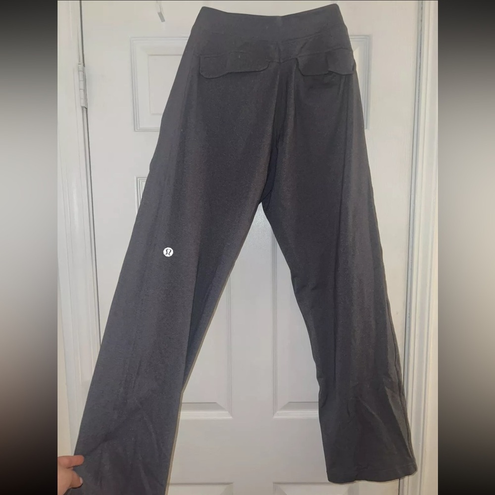 Lululemon Womens Grey Flared Yoga Pants, Mesh Pockets And Green Drawstrings (M)